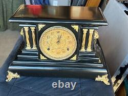 ANTIQUE 1930s SETH THOMAS MANTEL CLOCK, WITH KEY