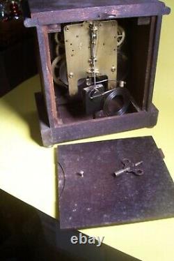 Antique 1900s Seth Thomas Mantle Clock-works/chimes, L-e 183