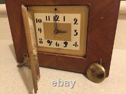 Antique Circa 1930's Seth Thomas Deco Styled Mantle Hour Strike Clock With Key