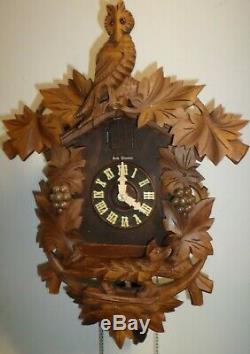 Antique German Black Forest Seth Thomas Fox & Owl In Grape Vineyard Cuckoo Clock