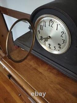 Antique Seth Thomas 8 Day Mantle Clock With Key Works. Beautiful