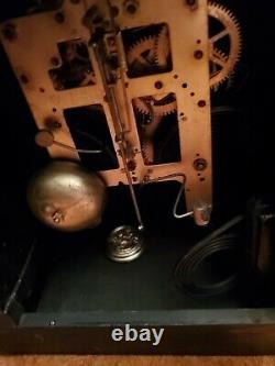 Antique Seth Thomas Adamantine Mantel Clock Made in 1900/ 89c movement no key