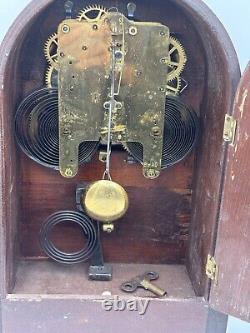 Antique Seth Thomas Beehive Shelf Mantel Gong Chime Clock 8 Day 89AD Movement