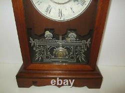 Antique Seth Thomas Mantel Clock 30-Hour, Time/Strike, Key wind