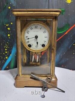 Antique Seth Thomas Mantel Clock with Pendulum & Key R. Kaiser Round Movement