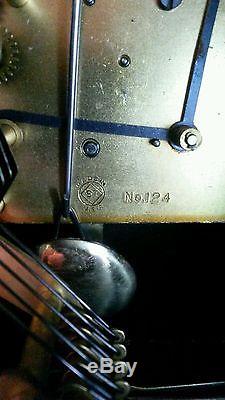 Antique Seth Thomas mod 124 #90 chimes in good working condition Bevel glass
