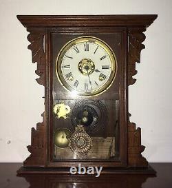 Antique circ 1900 Seth Thomas Eclipse Walnut 8 Day Mantle Parlor Ball Top Clock