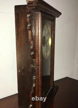 Antique circ 1900 Seth Thomas Eclipse Walnut 8 Day Mantle Parlor Ball Top Clock