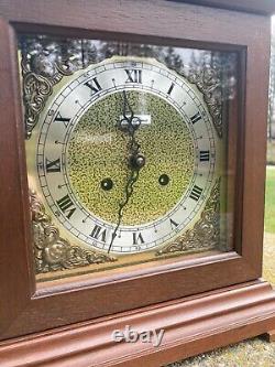 Beautiful Vintage 1979 Seth Thomas Chiming Mantle Clock PRISTINE Works Great