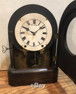 Early Seth Thomas 8 Day Tudor Tombstone Cottage Kithchen Mantle Clock