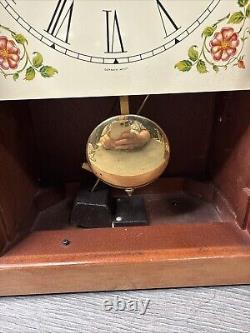 Fine Vintage Seth Thomas Cottage Steeple 8-Day Chime Mantle Clock Working with Key