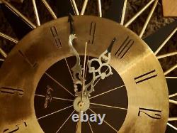 MCM BEAUTIFUL Mid Century Brass Teak Seth Thomas Sunburst Clock E630-000 WORKS