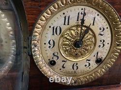 Rare Seth Thomas Faux Wood Grain Adamantine Mantle Clock