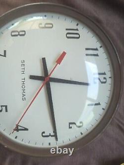 Seth Thomas Electric Wall Clock metal