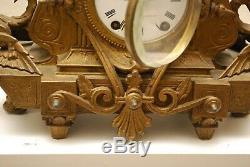 Seth Thomas Sons No-8028 spelter figural mantle clock runs