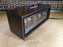 Seth Thomas Speed Read Day-Date Flip Clock Model 821, Mid Century Modern Working