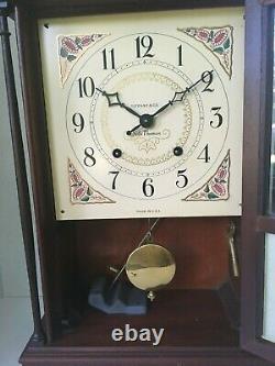 Seth Thomas/Tiffany Tradition 2W clock Pillar & scroll. Wind up withpapers