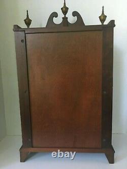 Seth Thomas/Tiffany Tradition 2W clock Pillar & scroll. Wind up withpapers