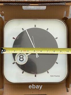 Seth Thomas Vintage Wall Clock SPOT TIME Model 2520 Never Used