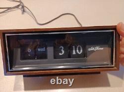 VTG Seth Thomas Speed Read Day Date Flip Clock Model 821 MCM Tested Works Great