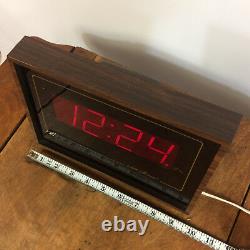 Vintage 70s 80s Large Digital Seth Thomas Mid Century Wood Grain Wall Clock