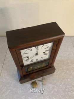 Vintage ANTIQUE SETH THOMAS COTTAGE 30 HR Cherub Glass Door MANTEL CLOCK