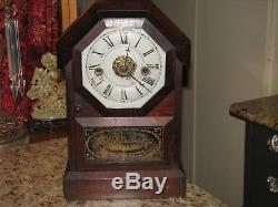 Vintage/Antique Seth Thomas shelf clock, working, with key