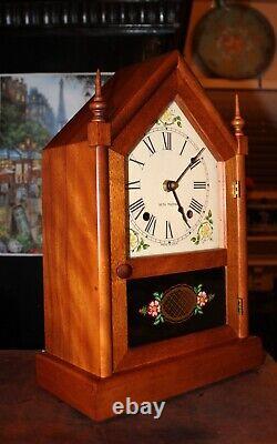 Vintage SETH THOMAS SHARON 7W WALNUT MANTEL CLOCK with Quartz Battery Works