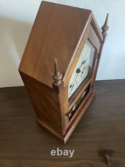 Vintage Seth Thomas 8-Day Chime Steeple Mantle Clock Working with Key