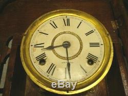 Vintage Seth Thomas USA Wood Gingerbread Mantle Shelf CLOCK Face & Wings Design