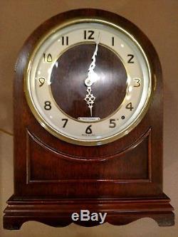 Vtg Seth Thomas mahogany Round top electric Mantle/ Shelf Clock with Westminster